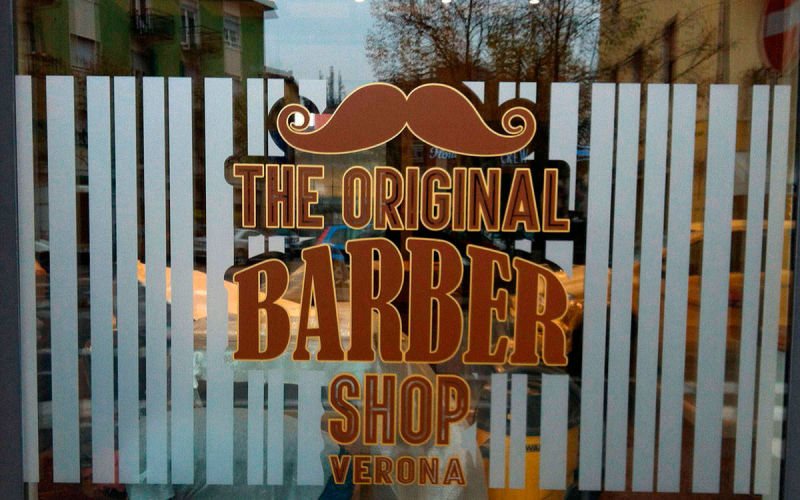 scritte adesive barber shop