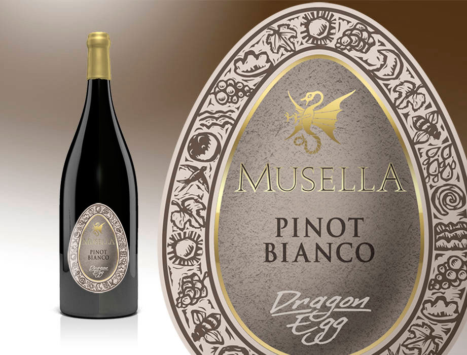 Creazione grafica di etichette di vino Musella